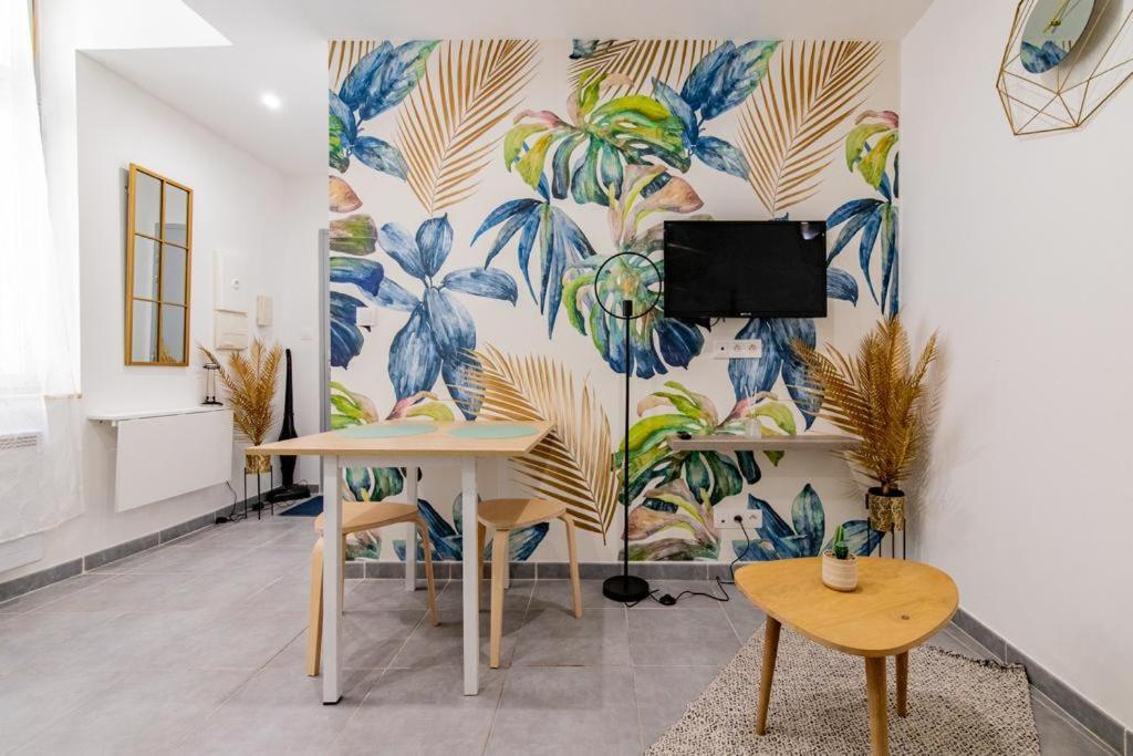Studio Cosy Au Coeur De L'Ecusson - Arenes A 2 Min Nîmes Exteriér fotografie